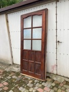 Drzwi drewniane z futryną