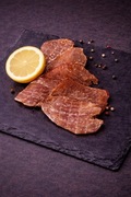 Jerky suszone mięso z kurczaka o smaku cytryna-pieprz 100 g  Meat