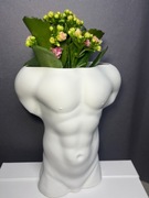 Doniczka dekoracyjna Tors męski biała 20 cm 