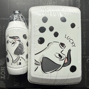 Zestaw śniadaniówka i bidon z motywem 101 Dalmatyńczyków 