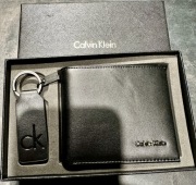 Portfel skórzany z brelokiem Calvin Klein- Prezent