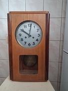 Wahadłowy zegar ścienny