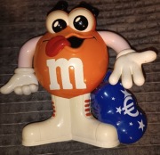 M&M figurka skarbonka 