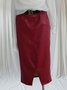 Spódnica ołówkowa ze skóry ekologicznej