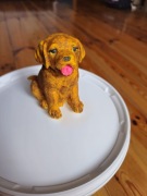 Pies z masy cukrowej na tort