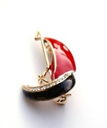 Nowa czerwona broszka żaglówka marynarz kryształki