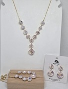 Komplet z różowymi kryształkami firmy BLOOM