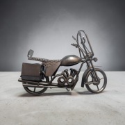 Motocykl metaloplastyka 