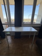 Biurko IKEA LACKAPTEN z nogami OLOV w kolorze białym 140x60