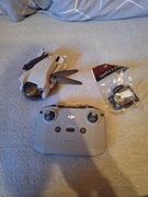 Dron dji mini 3 z kontrolerem i zestawem akcerorii