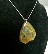 Zielony jaspis oceaniczny z Madagaskaru, wisior w srebrze