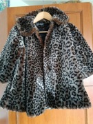 Przepiękne futerko w panterkę dla dziewczynki 