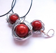 Korale w drucie, niespotykana biżuteria, zestaw unikatowej biżuterii