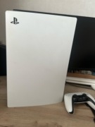 PlayStation 5 z napędem i padem