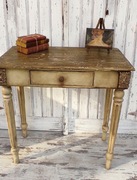 Konsolka drewniana stylizowana