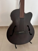 Gitara basowa ARIA elektro-akustyczna, bezprogowa fretless
