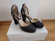 Czółenka na słupku 