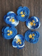 Bratki niebieskie  melanż na szydełku kordonek zestaw 