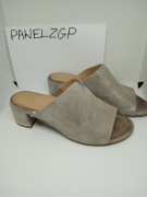 Klapki ryłko skórzane Ara rozmiar 36, 23cm 