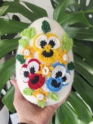 Duże jajko wielkanocne wykonane ręcznie 
