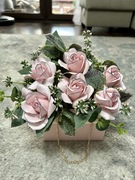 Bukiet w torebce z kwiatami mydlanymi na różne okazje 