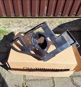 Skoda Yeti 13-17 ślizg mocowanie PRAWY 5L0807056A