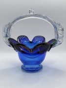 Szklany kobaltowy koszyczek Murano