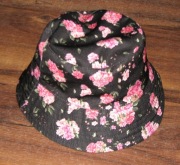 *RESERVED* świetny dwustronny kapelusz uniwersalny