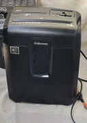 Niszczarka Fellowes 8cd klasa P-4 4x35mm używana sprawna