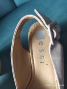 Sandały damskie Nessi, pudrowy róż na platformie bezowej