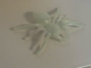 Świecący w ciemności pająk dekoracyjny