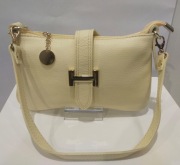 Śliczna żółta torebka do ręki i na ramię skóra