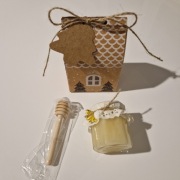 Mini zestaw prezentowy na święta z miodem w kartoniku domek