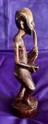 Figurka z Afryki muzyka ręcznie wykonana z drewna
