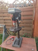 Sprzedam wiertarkę stołowa marki proma 