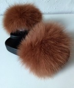Klapki z naturalnym futrem jenota 40