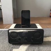 Radiobudzik Yamaha TSX-70 z iPodem 8GB