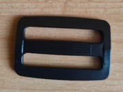 Zestaw 30 sztuk Plastikowe drabinki typu plecak z klamrą przesuwaną 36 mm.