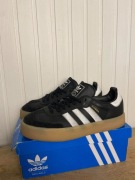 Używane tenisówki damskie adidas sambae skórzane czarne org 40