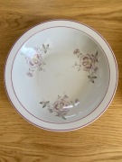 Talerz głęboki porcelana PRL bez sygnatury fioletowe kwiaty 2 szt. b.d