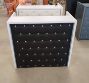 Lada sklepowa do butiku lub salonu