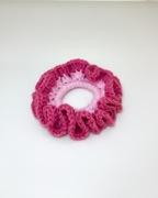 Scrunchie Gumka na szydełku Handmade różowa