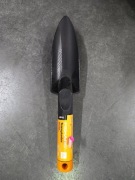 Łopatka wąska Fiskars Solid