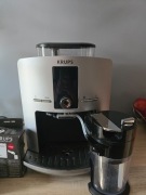 Ekspres automatyczny KRUPS EA829E10 + gratisy