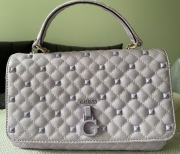 Piękna fioletowa torebka Guess