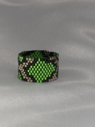 Pierścionek szeroki z koralików srebro i zieleń wąż