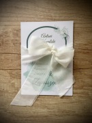 Zaproszenia na Pierwszą Komunię Świętą ze wstążką i karteczką RSVP zieleń