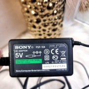 Oryginalny zasilacz sieciowy SONY PSP 5V 2000mA 