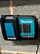 Makita DC18SD uchwyt na ładowarkę 