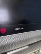 Telewizor CRT, stan taki że działa świetnie ale lekko przebarwiony 